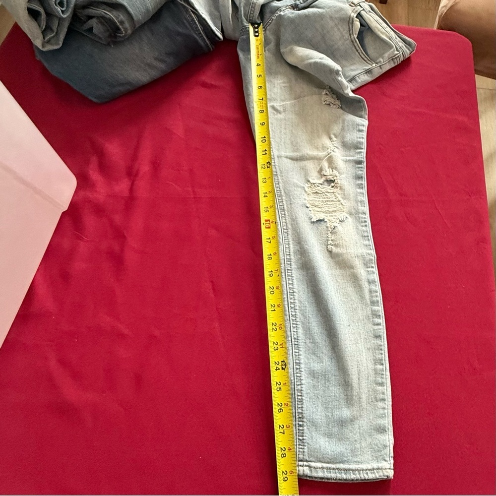 Refuge Women's Distressed Skinny Light Wash Denim High-rise Stretch Jeans 8 EUC - Picture 9 of 10